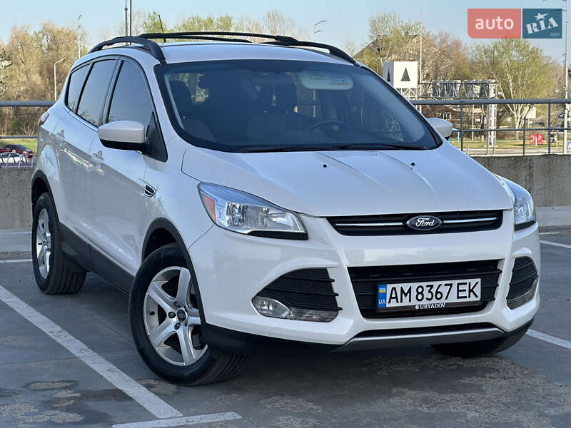 Внедорожник / Кроссовер Ford Escape 2014 в 