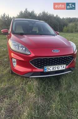 Внедорожник / Кроссовер Ford Escape 2020 в 