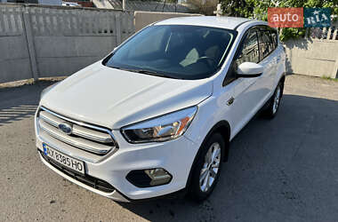 Внедорожник / Кроссовер Ford Escape 2017 в 
