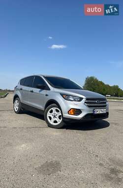 Внедорожник / Кроссовер Ford Escape 2017 в 