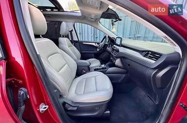 Внедорожник / Кроссовер Ford Escape 2022 в 
