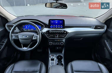 Внедорожник / Кроссовер Ford Escape 2020 в 