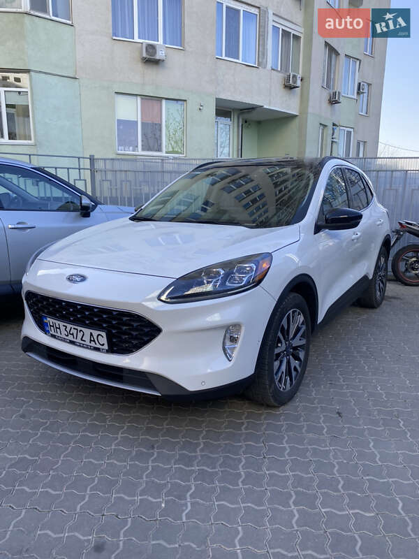 Позашляховик / Кросовер Ford Escape 2019 в 