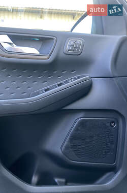 Позашляховик / Кросовер Ford Escape 2019 в 