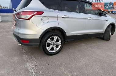 Позашляховик / Кросовер Ford Escape 2014 в 