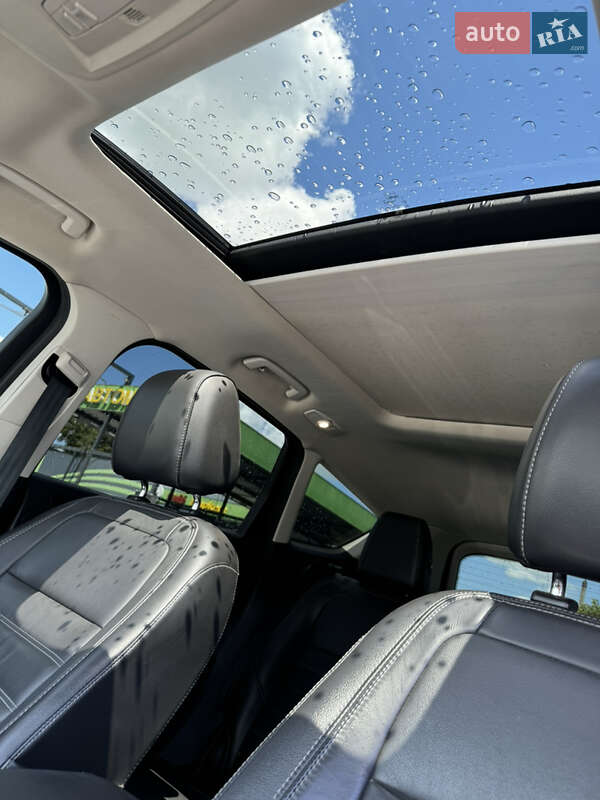 Внедорожник / Кроссовер Ford Escape 2016 в Днепре