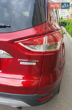 Внедорожник / Кроссовер Ford Escape 2014 в 