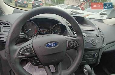 Позашляховик / Кросовер Ford Escape 2017 в 