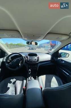 Внедорожник / Кроссовер Ford Escape 2018 в 