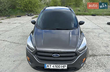 Внедорожник / Кроссовер Ford Escape 2016 в 