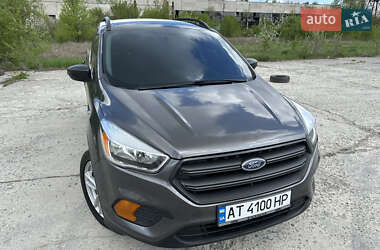 Внедорожник / Кроссовер Ford Escape 2016 в 