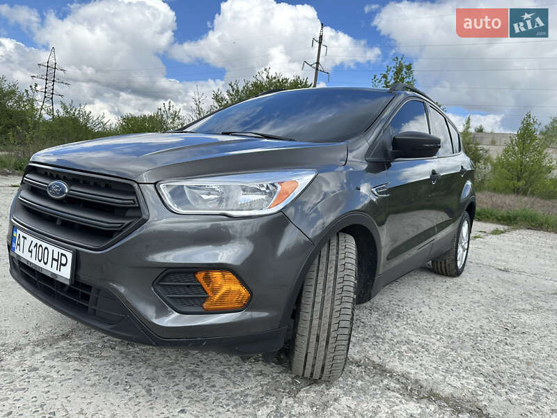 Внедорожник / Кроссовер Ford Escape 2016 в Коломые