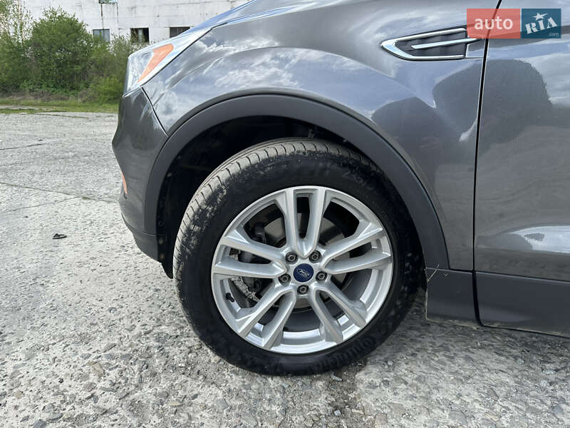 Внедорожник / Кроссовер Ford Escape 2016 в Коломые