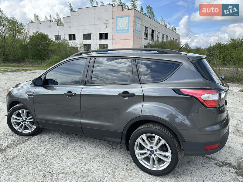 Внедорожник / Кроссовер Ford Escape 2016 в Коломые