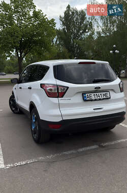Внедорожник / Кроссовер Ford Escape 2016 в 
