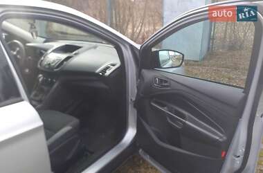 Внедорожник / Кроссовер Ford Escape 2015 в Чорткове