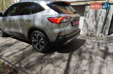 Внедорожник / Кроссовер Ford Escape 2022 в 