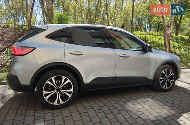 Внедорожник / Кроссовер Ford Escape 2022 в 