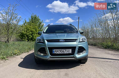 Внедорожник / Кроссовер Ford Escape 2013 в 