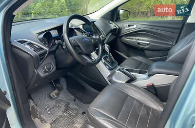 Внедорожник / Кроссовер Ford Escape 2013 в 