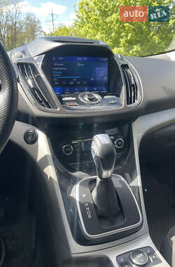 Внедорожник / Кроссовер Ford Escape 2013 в 