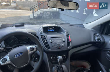 Внедорожник / Кроссовер Ford Escape 2015 в 