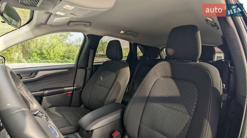 Внедорожник / Кроссовер Ford Escape 2023 в Тернополе