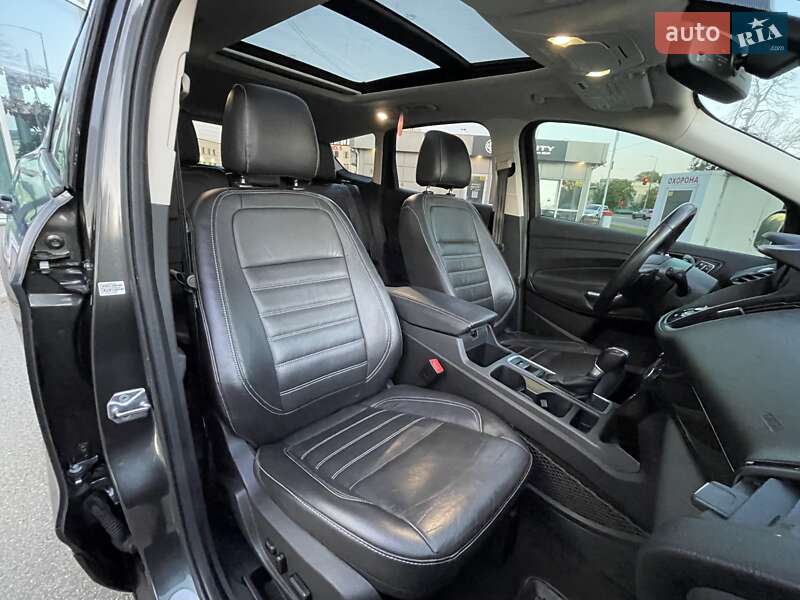 Внедорожник / Кроссовер Ford Escape 2017 в Киеве