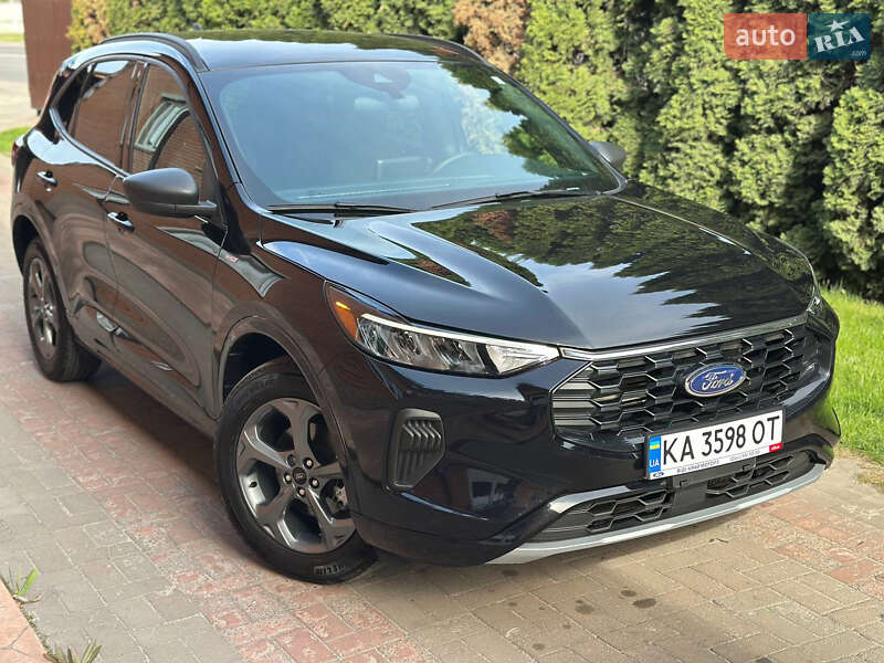 Внедорожник / Кроссовер Ford Escape 2023 в 