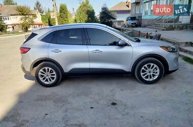 Внедорожник / Кроссовер Ford Escape 2019 в 