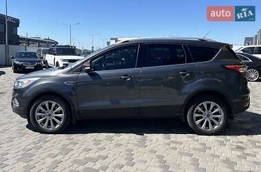 Внедорожник / Кроссовер Ford Escape 2017 в 