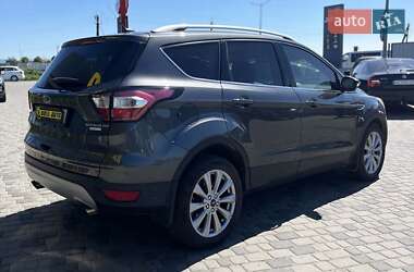 Внедорожник / Кроссовер Ford Escape 2017 в 