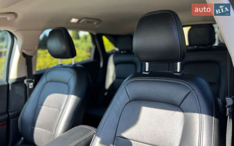 Позашляховик / Кросовер Ford Escape 2020 в Львові