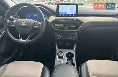 Внедорожник / Кроссовер Ford Escape 2021 в 