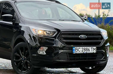 Позашляховик / Кросовер Ford Escape 2019 в 