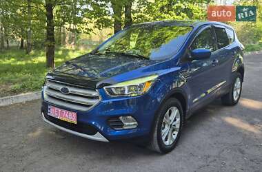 Внедорожник / Кроссовер Ford Escape 2017 в 