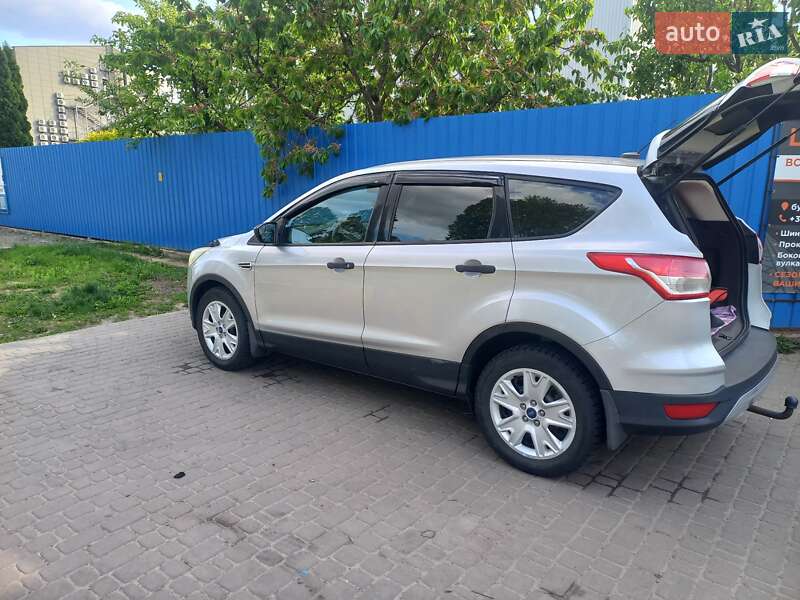 Внедорожник / Кроссовер Ford Escape 2016 в Броварах