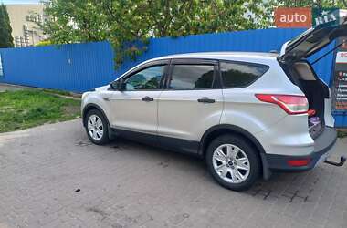 Внедорожник / Кроссовер Ford Escape 2016 в 