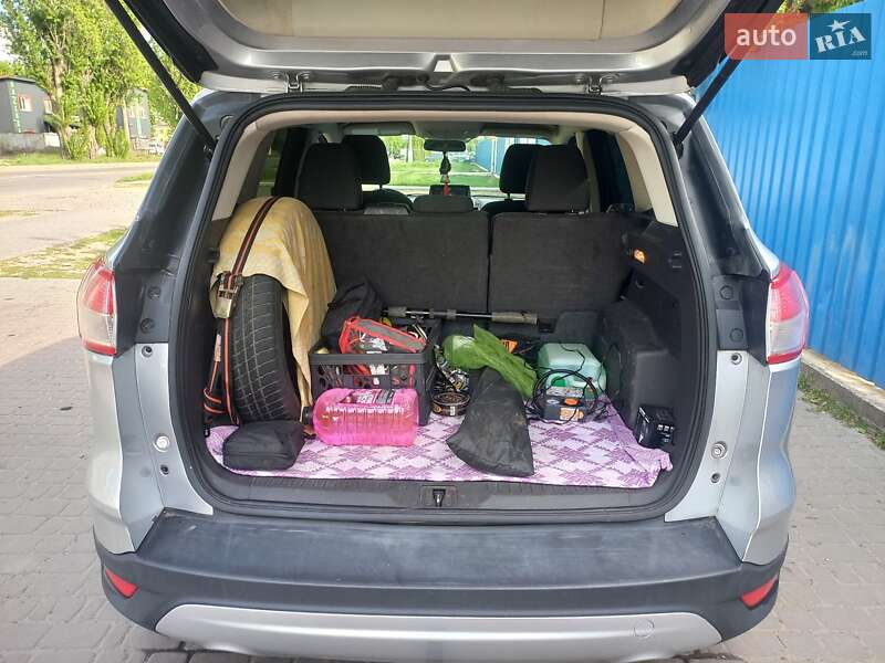 Внедорожник / Кроссовер Ford Escape 2016 в Броварах