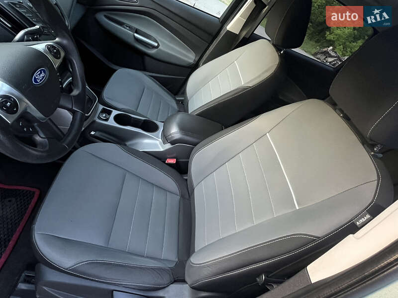 Внедорожник / Кроссовер Ford Escape 2012 в Киеве