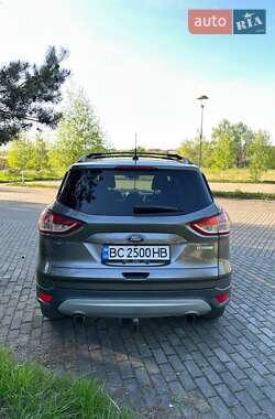 Внедорожник / Кроссовер Ford Escape 2013 в 