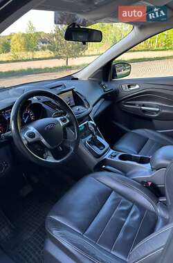 Внедорожник / Кроссовер Ford Escape 2013 в 