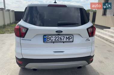 Внедорожник / Кроссовер Ford Escape 2019 в 