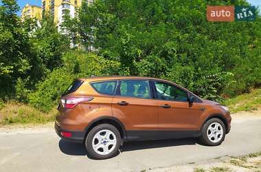 Позашляховик / Кросовер Ford Escape 2016 в 