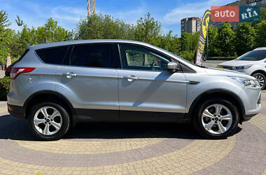 Внедорожник / Кроссовер Ford Escape 2016 в 