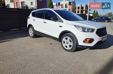 Позашляховик / Кросовер Ford Escape 2017 в 