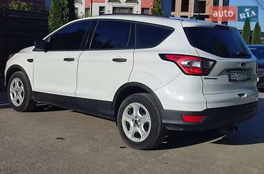 Позашляховик / Кросовер Ford Escape 2017 в 
