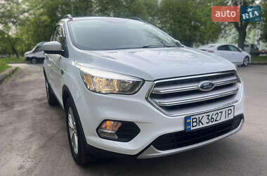 Позашляховик / Кросовер Ford Escape 2018 в Рівному