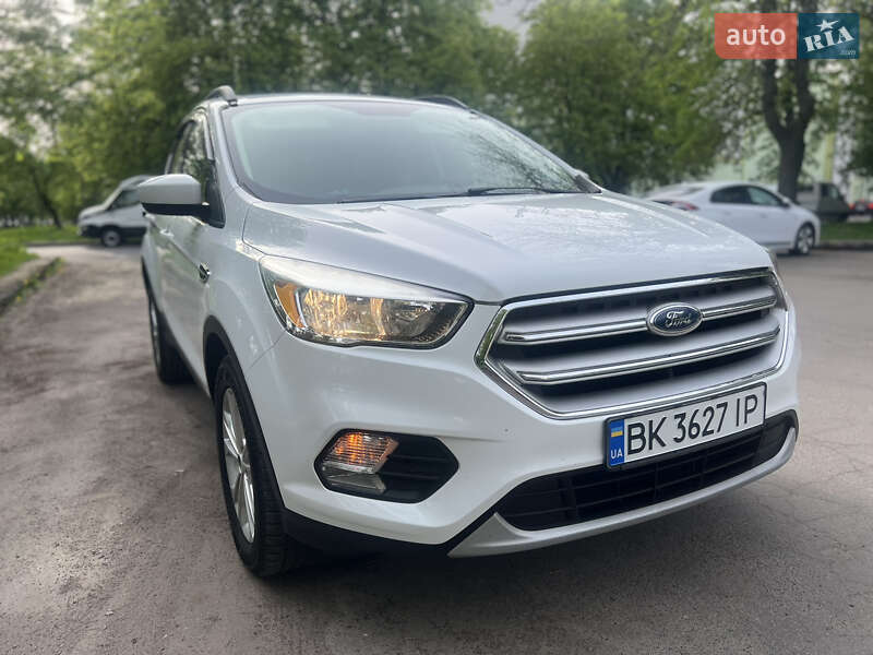 Внедорожник / Кроссовер Ford Escape 2018 в Ровно фото 2 Внедорожник / Кроссовер Ford Escape 2018 в Ровно