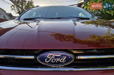 Внедорожник / Кроссовер Ford Escape 2015 в 